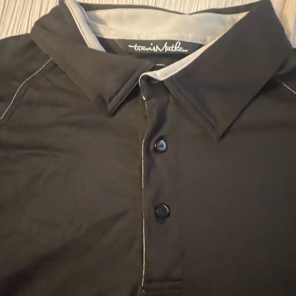 Travis Mathew‎ men’s black short sleeve polo shirt